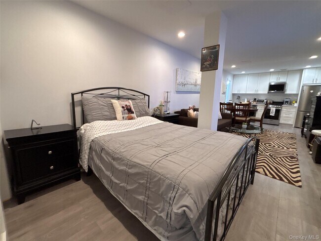 Foto del edificio - 30 Barstow Rd