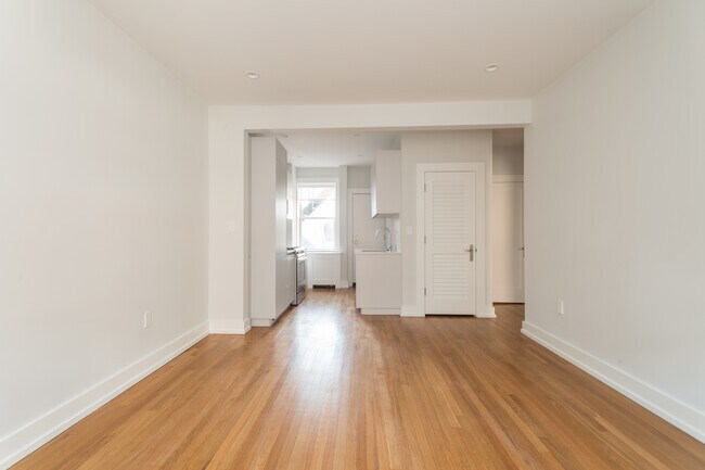 Building Photo - 17 A Forest St