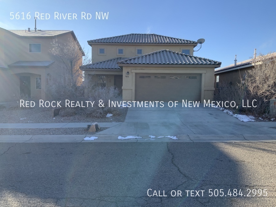 Foto principal - 4 Bedroom home in NW Albuquerque