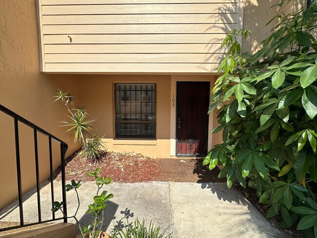 Foto del edificio - GREAT 2/2 Ground Floor Condo In Cranes Roo...