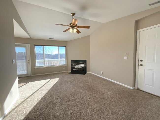 Building Photo - 290 Crestview Dr