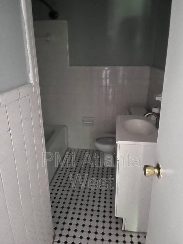 Foto del edificio - 165 Hidden Brook Ct