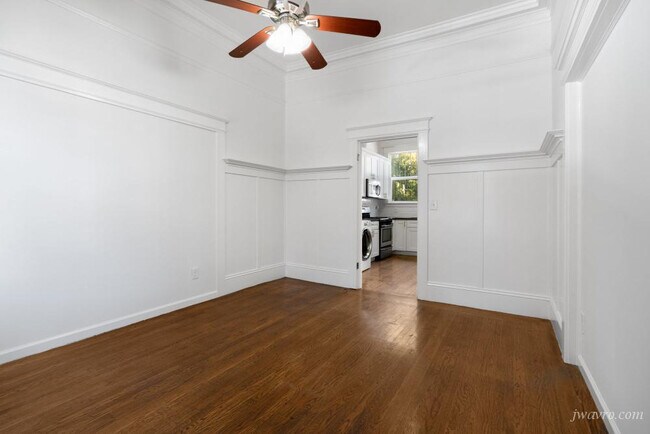 Building Photo - 3208 24th St