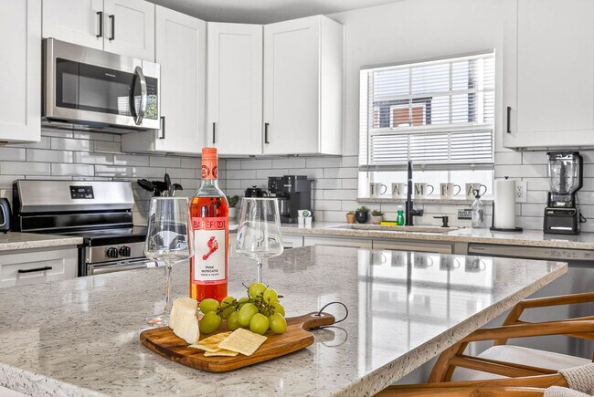 Foto del edificio - 310 W Warren Ave