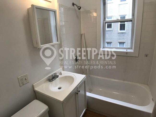 Foto del edificio - bedroom in Boston MA 02215