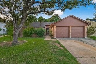 Building Photo - 3906 Glen Cove Cir