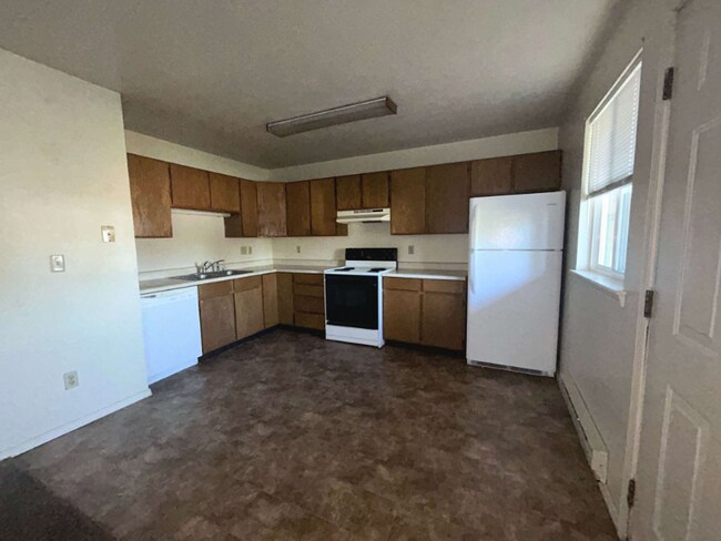 Building Photo - 527 Borah Ave W