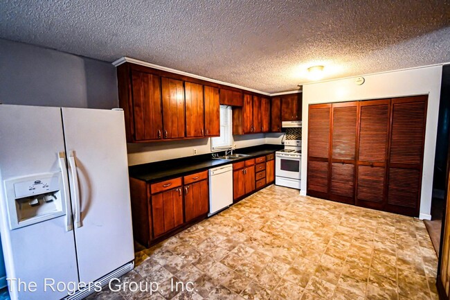Building Photo - 3 br, 2 bath House - 3826 Bridges Rd