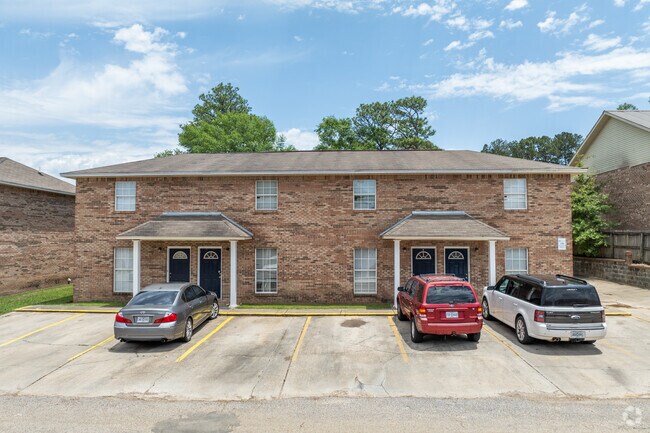 Building Photo - Shenandoah Townhomes