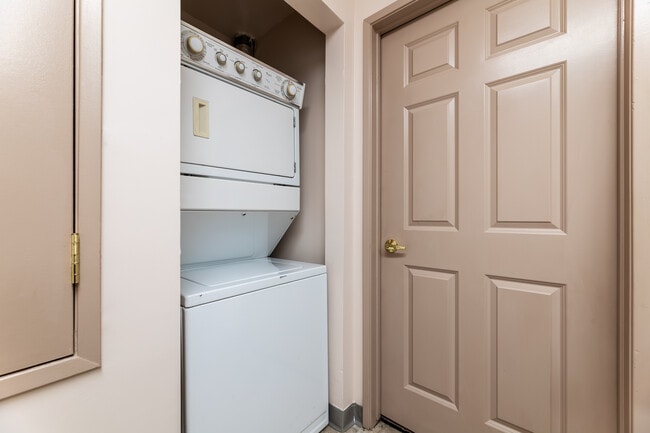 2+2 - LA Colorado Terrace - A Senior 55+ Community