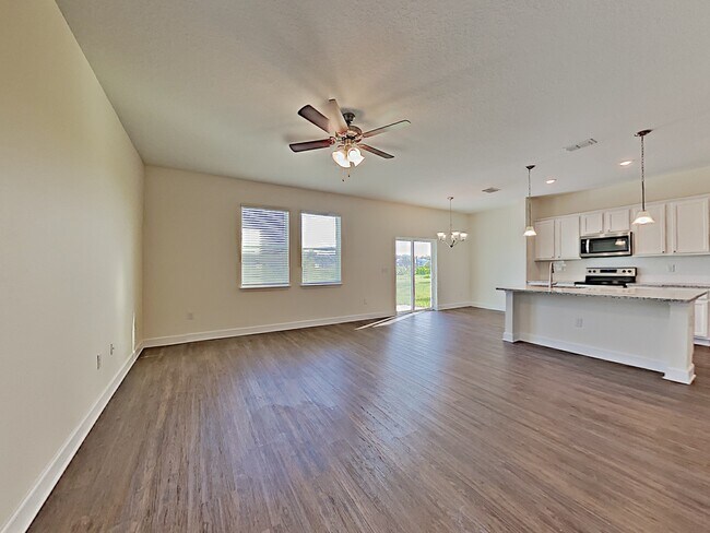 Building Photo - 5813 Hampton Creek Road