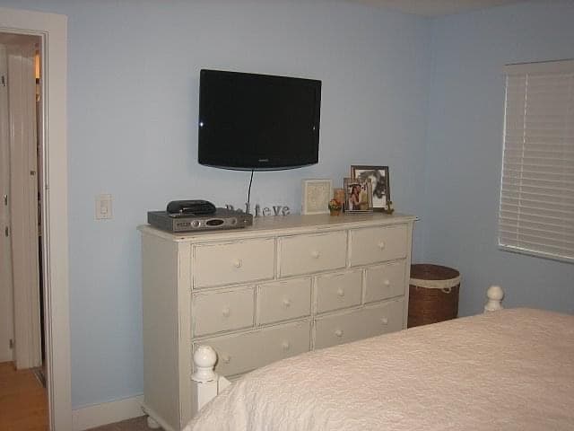 Bedroom - 1825 Selby Ave