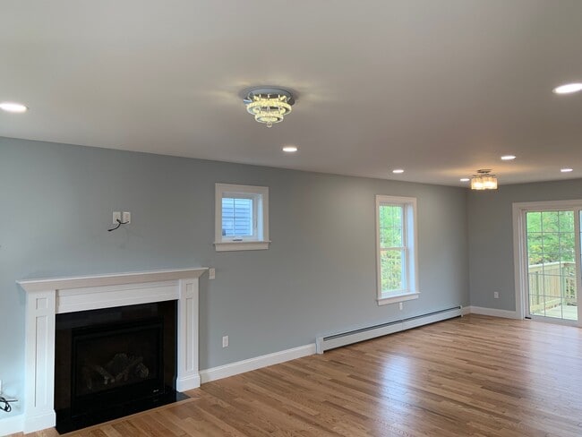 Building Photo - 38 Gristmill Ln