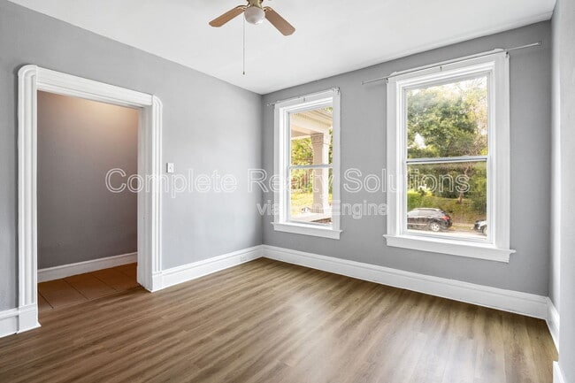 Foto del edificio - 5132 Kensington Ave