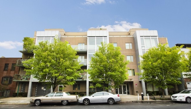 Building Photo - 593 6th Ave