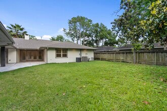 Building Photo - 2402 Chimney Rock Rd
