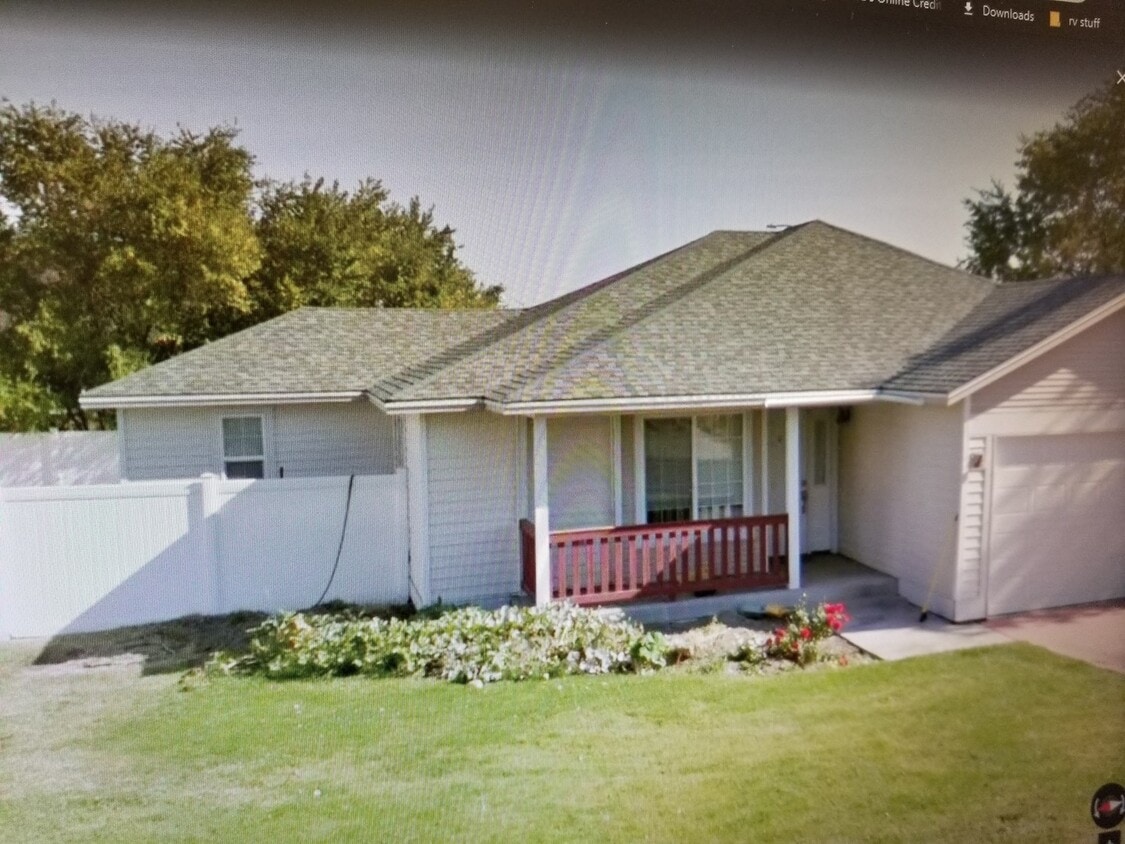 Primary Photo - Pet Friendly House in Ephrata