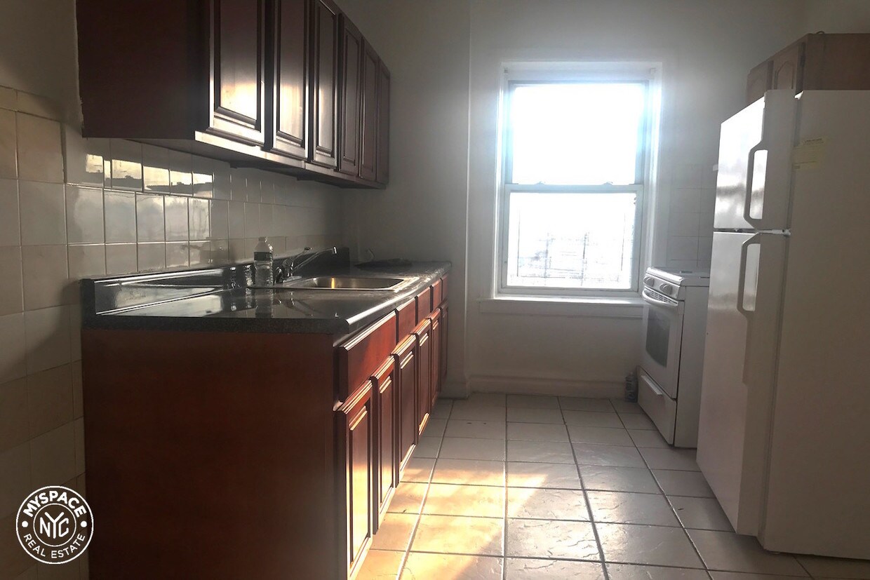 Primary Photo - 4205 Farragut Rd