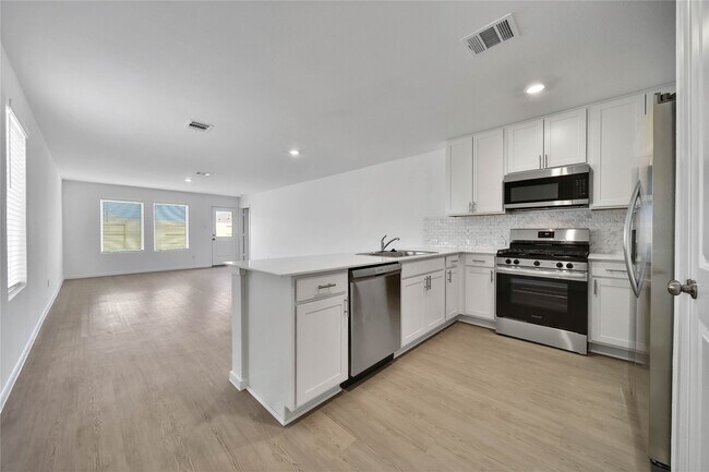 Foto del edificio - 31406 Casacalenda Ln