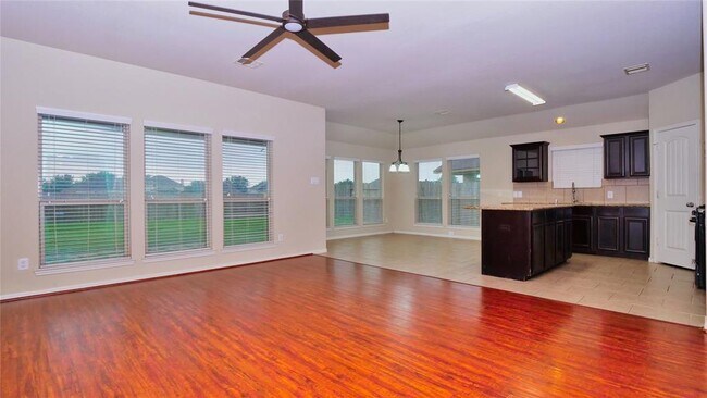 Foto del edificio - 19203 Golden Wave Dr