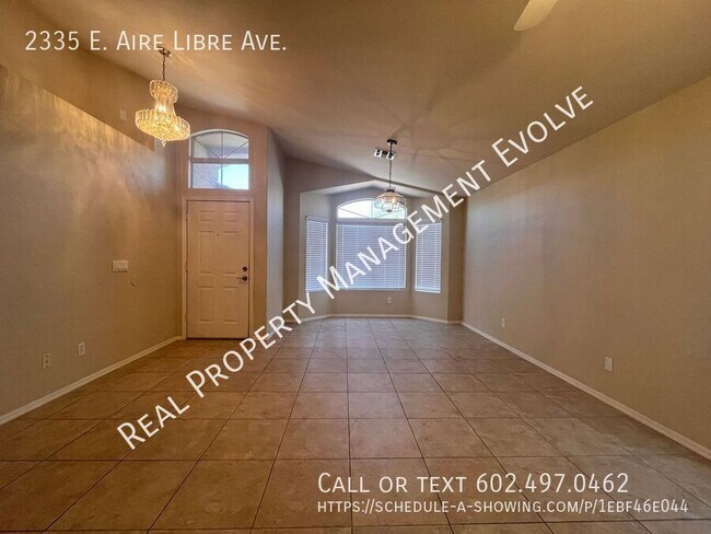 Building Photo - 2335 E Aire Libre Ave