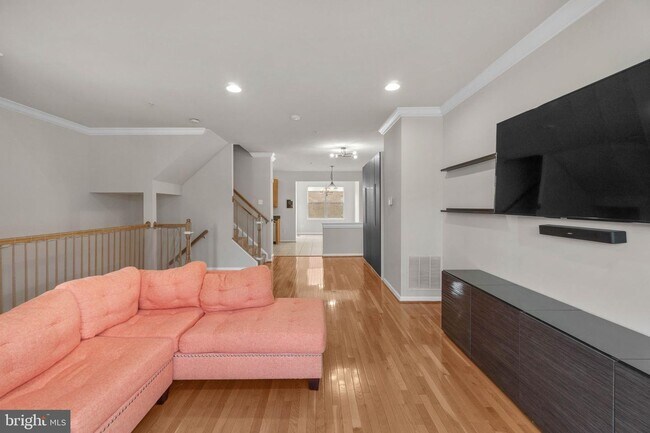 Everything included - 113 Lloyd St