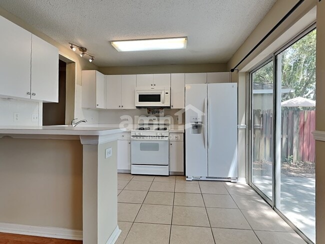 Building Photo - 622 Cape Cod Cir