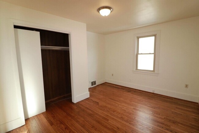 Foto del edificio - 3 Br. 1 Ba. House in Morgantown - Available 07/10/2026