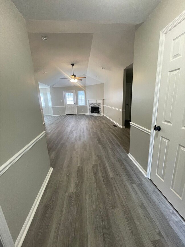 Foto del edificio - Available now in Amelia Landing Subdivision !!