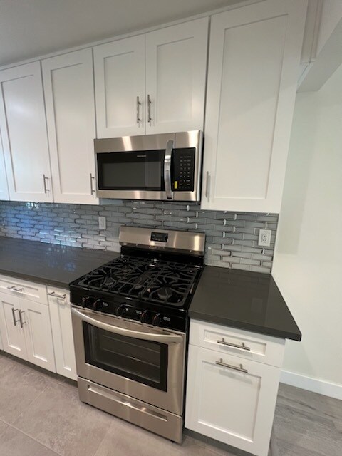 Building Photo - 1700 N Fairview St