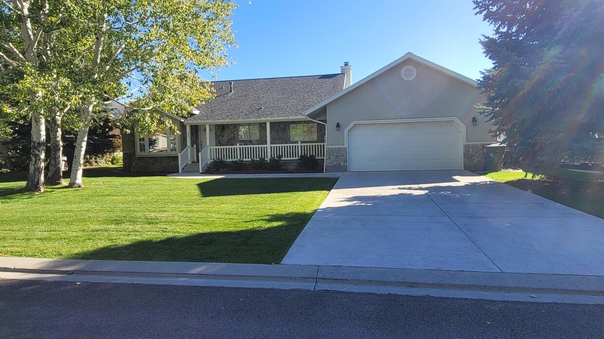 982 Stonehedge Ln, Alpine, UT 84004 House Rental in Alpine, UT