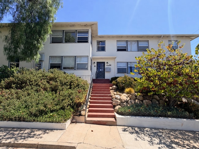 Building Photo - 102 N Kalorama St