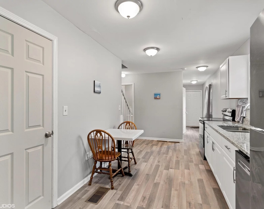 Room in Duplex on Jones Ave NW - Room in Duplex on Jones Ave NW