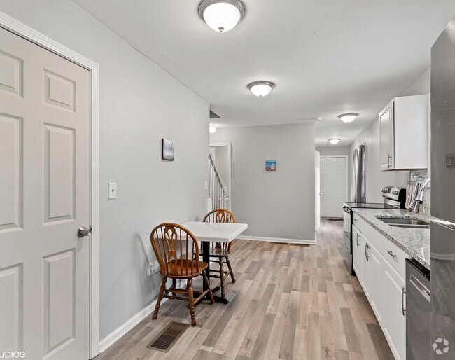 Building Photo - Room in Duplex on Jones Ave NW