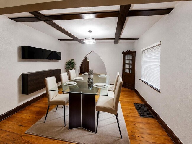 Foto del edificio - 823 Overlook Ave