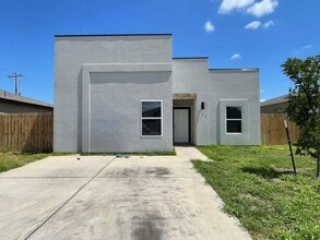 Building Photo - 1504 Estudiantes Dr