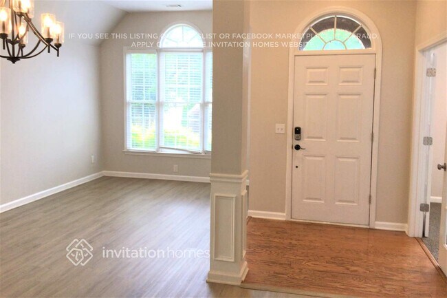 Building Photo - 1035 Fairview Club Cir