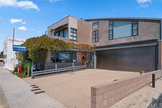 Foto principal - 2410 Newport Blvd