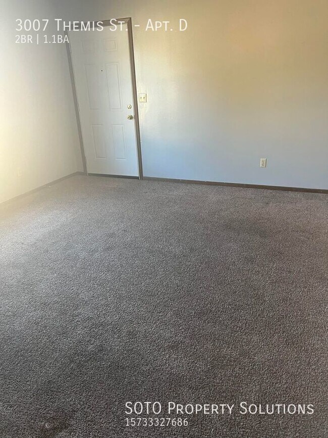 Building Photo - 2 Bed, 1.5 Bath HALF OFF FIRST MONTH RENT
