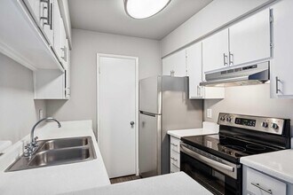 Building Photo - Sorrento Apartments