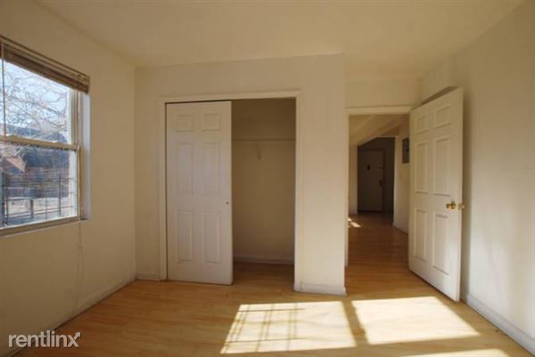 Building Photo - 809 Marcy Ave
