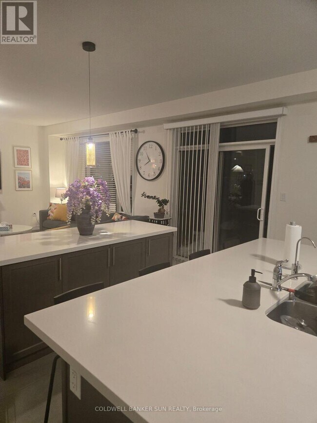 Photo du bâtiment - 36 Bavenden Cres