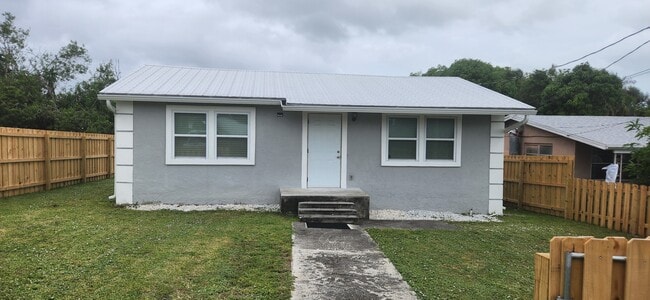 Photo - 8429 Citrus Way House
