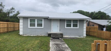 Building Photo - 8429 Citrus Way