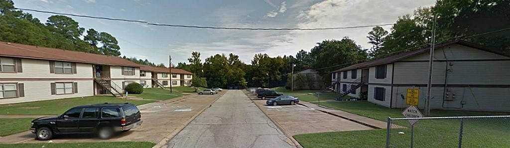 Primary Photo - 1900 E Golf Course Rd