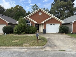 Building Photo - 3806 Holland Ct