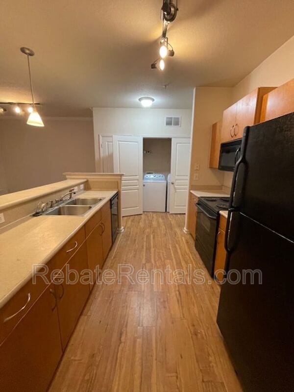 Building Photo - 8290 Gate Pkwy W