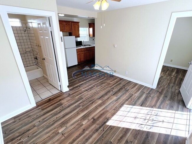 Building Photo - 1504 Madrid Ave