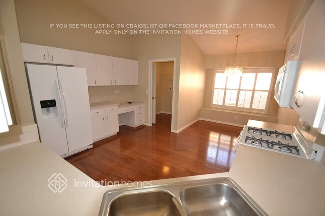 Building Photo - 29635 Birds Eye Dr