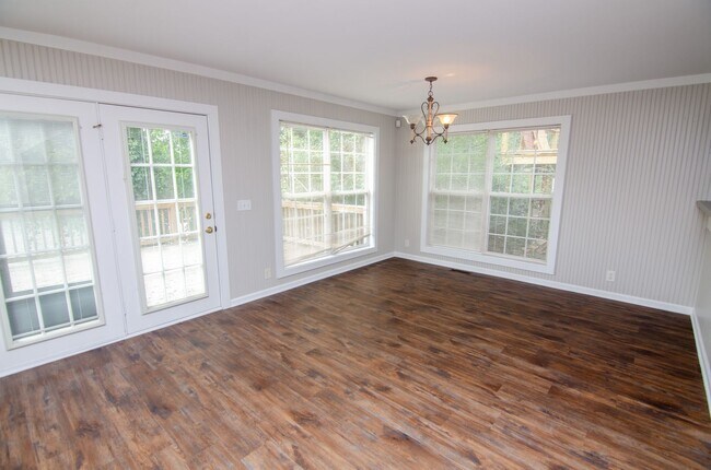 Building Photo - 2211 Pennington Bend Rd